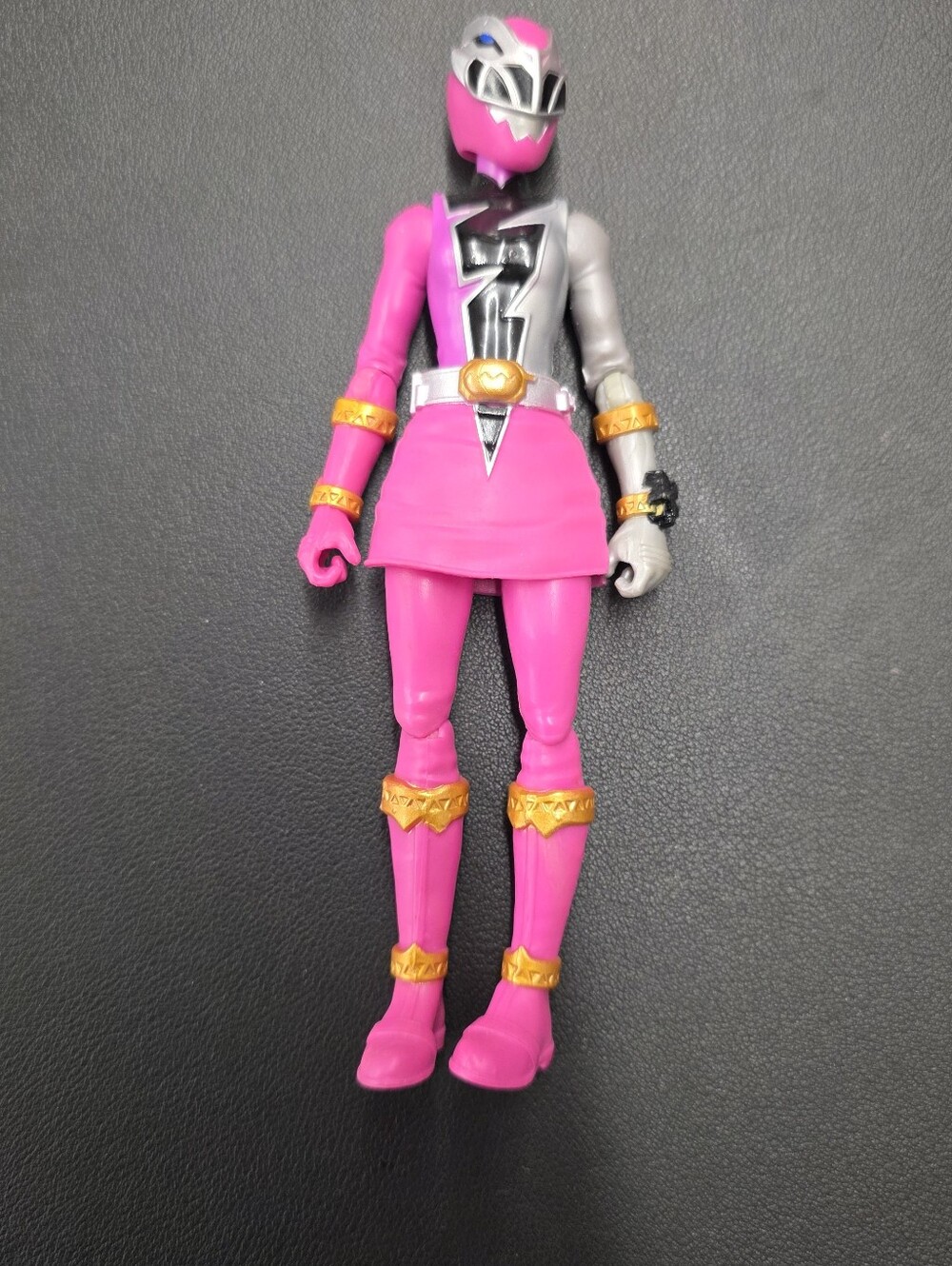 Hasbro Power Rangers Dino Fury Pink Ranger 6-inch action figure
